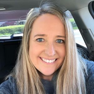 Meet your Posher, Kelli